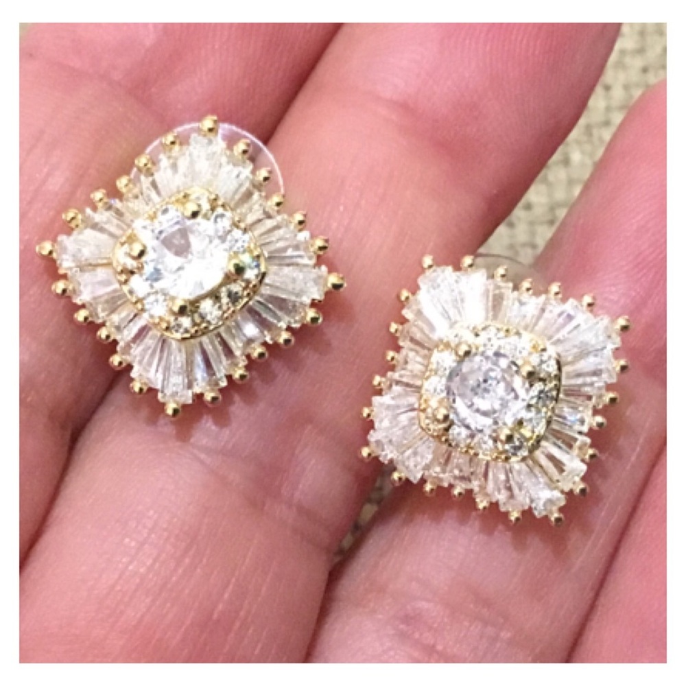 Elegant Rhinestone Square Earrings in Box